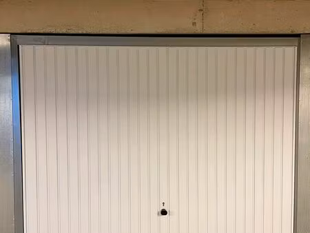garage / box fermé - sous-sol sécurisé