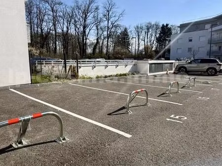parking vetraz monthoux