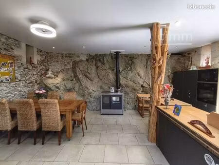 maison 5 pièces 99 m²