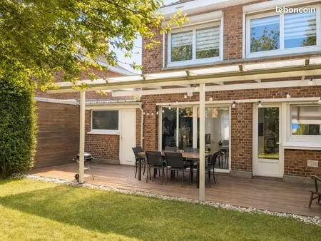maison - 4 pièces - 81 m²