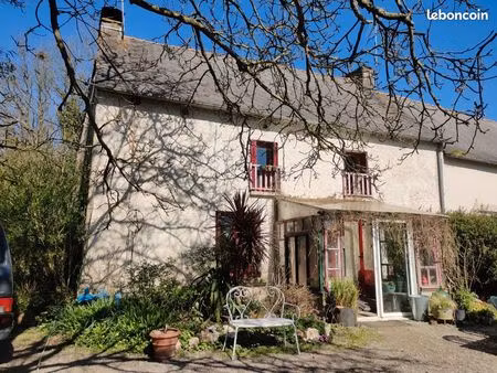maison sur grand terrain arboré