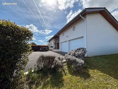 maison contemporaine oeyreluy