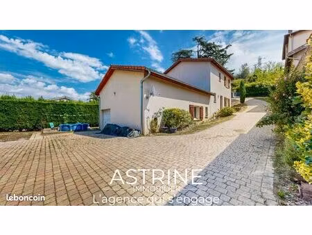 propriété 6 pièces 114 m²