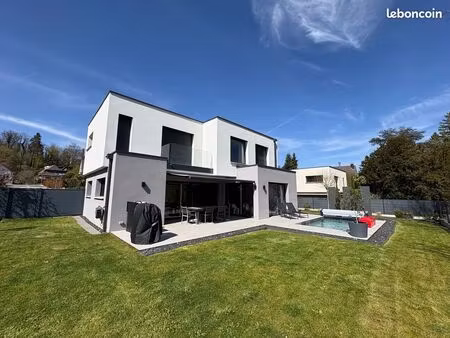maison 5 pièces 142 m²