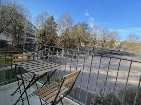 appartement 1 pièce 12 m²