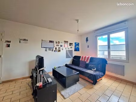 immeuble 8 pièces 200 m²