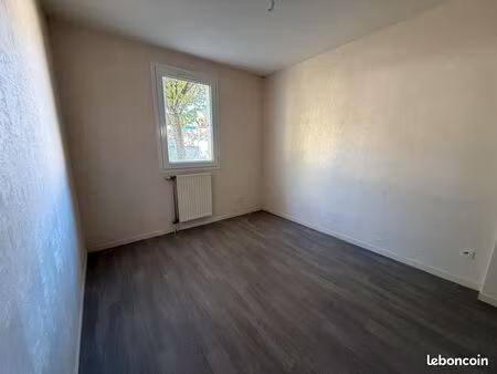 t4 - 74 92 m2 - carel et fouché
