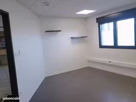 bureaux santé 18 m²