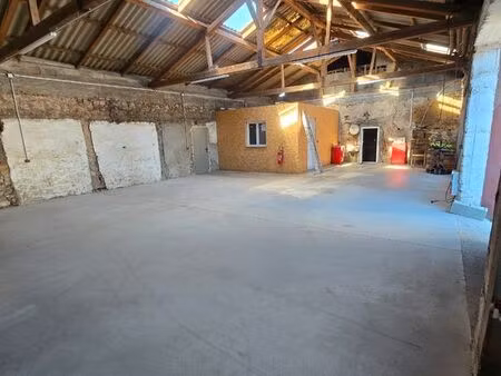 local artisanal/stockage 167m2