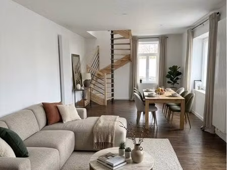 maison rénovée avec soin – 115 m² – place bichon  angers
