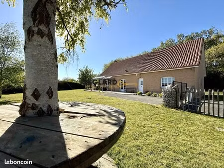 pavillon 7 pièces 202 m²