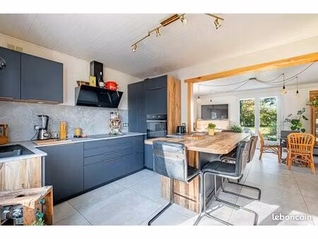 maison 7 pièces 121 m²