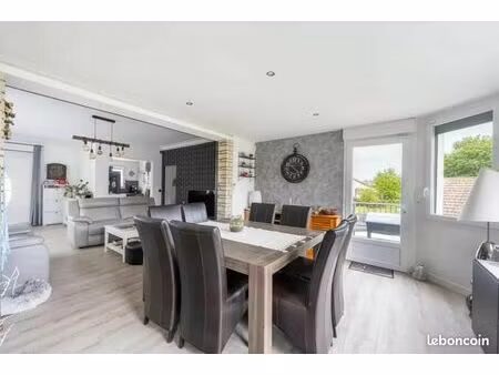 maison 8 pièces 192 m²