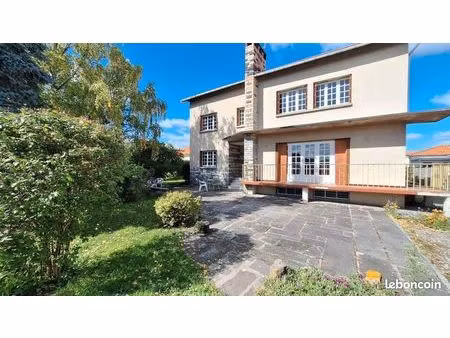 maison 8 pièces 167 m²