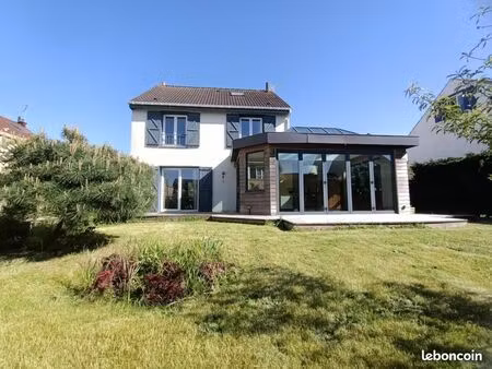maison 1 pièce 145 m²