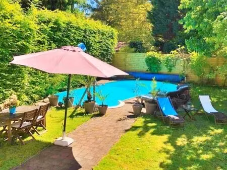 maison 10 pièces 208 m²