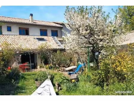 maison 150m2 coeur de village avec jardin  garage et studio