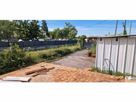 terrain constructible 642 m²