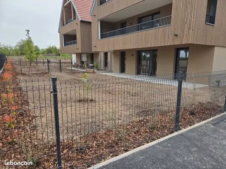 appartement 2p 46m² avec terrasse (20m²) + jardin (110 m²)