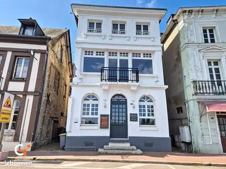 immeuble 10 pièces 247 m²