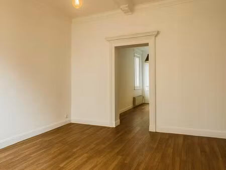 immeuble 5 pièces 160 m²