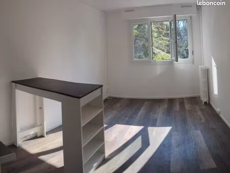 studio 16m carré  marly soleil  le port marly