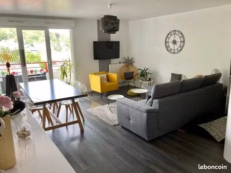 bel appartement t4 - 96m2 face au paradis à royat