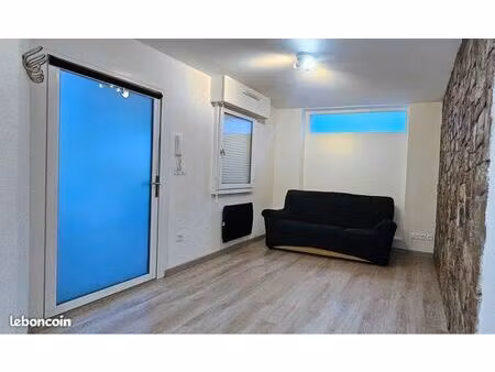 appartement t2 centre village saint-cergues rdc avec box privatif