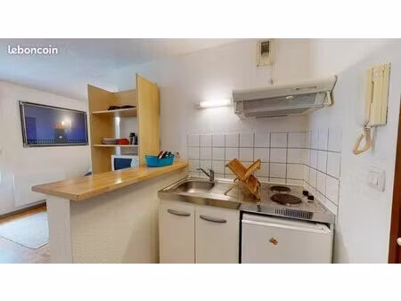 studio 1 pièce 19 m²