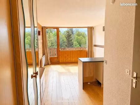 studio 1 pièce 23 m²