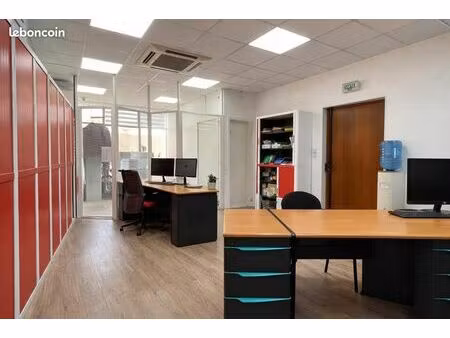 bureaux 83 m²