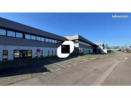 bureaux 117 m²