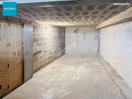 parking/box 1 pièce 22 m²