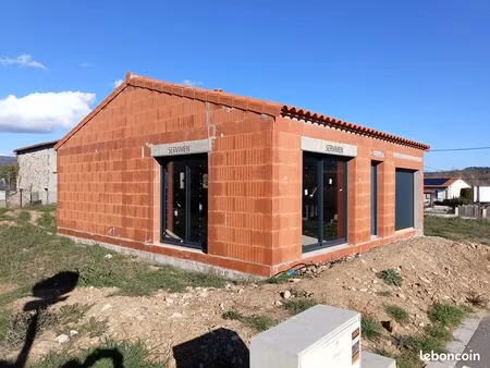 maison 3 faces de plain-pied avec garage   année 2025   los masos
