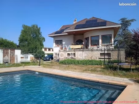 maison 6 pièces 140 m²