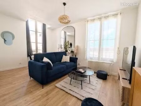 loue studio meublé rénové - 25m2 - cuisine équipée