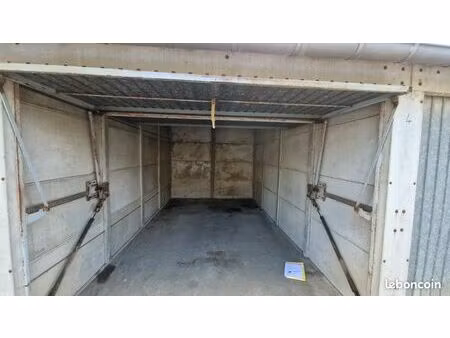 loue garage  box de 14m2