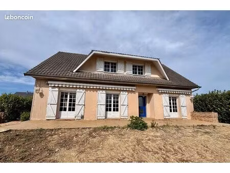 maison 6 pièces 147 m²