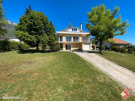 maison 8 pièces 174 m²