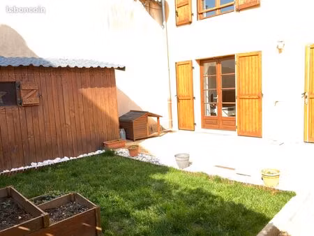 maison 87 m2 avc terrasse et petit jardin