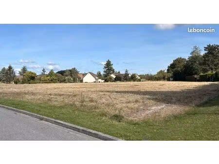 terrain 633 m² behoust