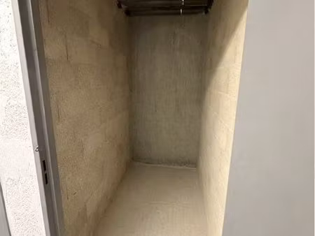 à vendre – lot de 2 caves louées 100e/mois – résidence sécurisée à chalifert