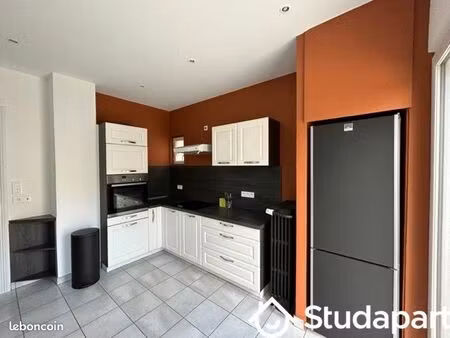 chambre 1 pièce 15 m²