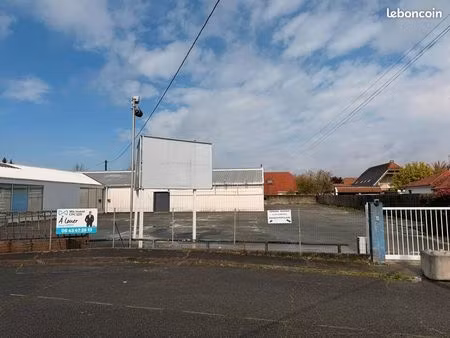 local commercial 440 m²