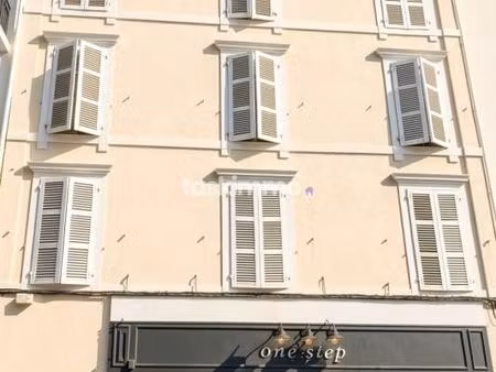local commercial 94 m²