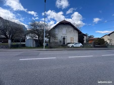 maison à rénover entièrement – cluses (la sardagne) – 2 appartements – terrain 467 m²