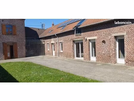 maison   appartement et son corps de ferme en centre ville