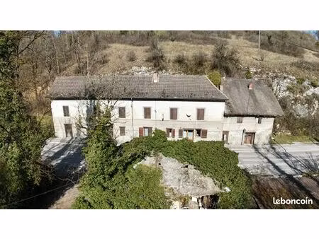 maison 11 pièces 300 m²