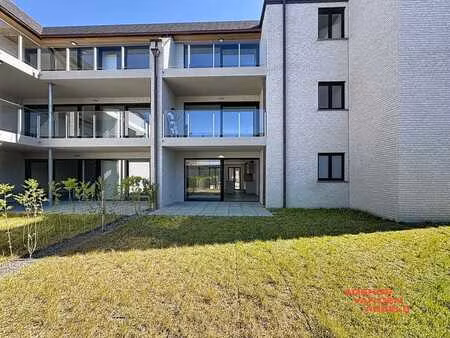 appartement moderne 1 chambre avec salle de bains et jardin