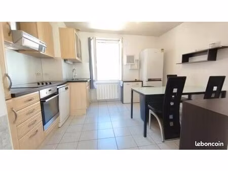 f3 - neuf brisach centre - immeuble calme